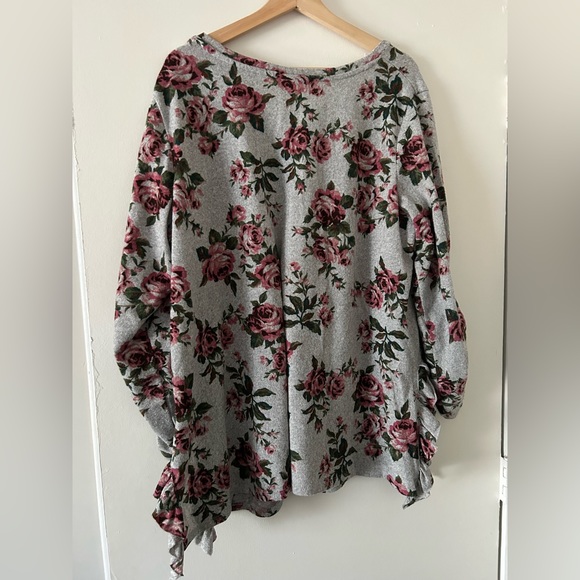 Floral Terra and Sky light sweater - Picture 4 of 5